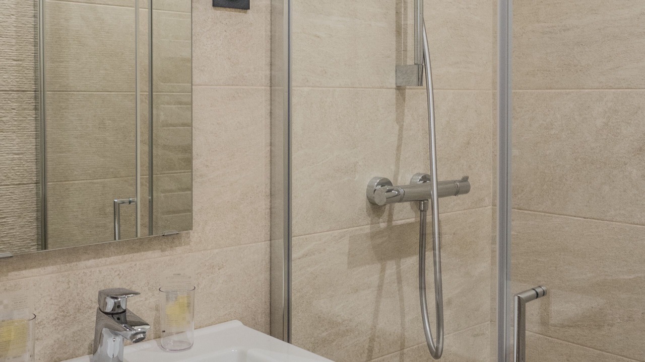 Photo of Bathroom in Saint-Quentin-en-Tourmont