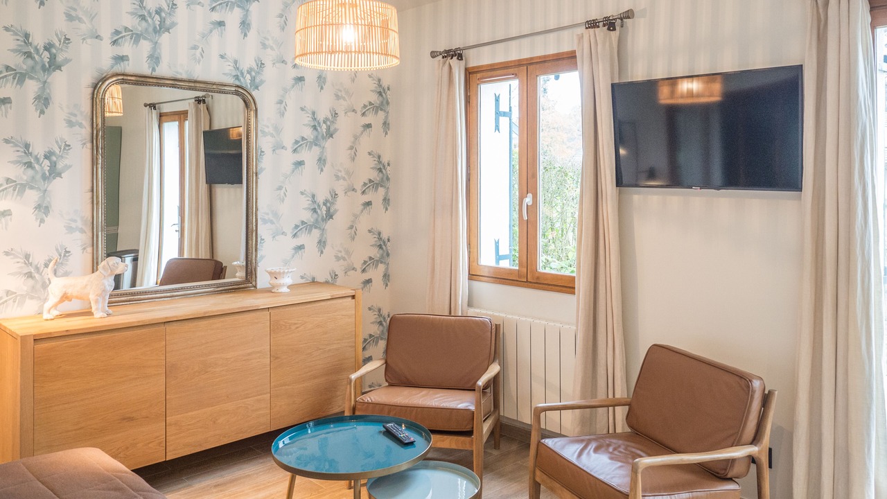 Photo of Livingroom in Saint-Quentin-en-Tourmont