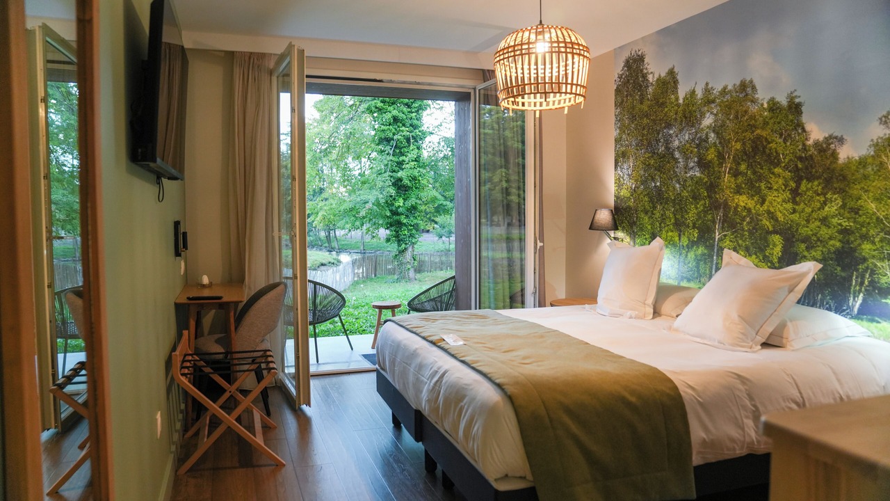 Photo of Bedroom in Saint-Quentin-en-Tourmont