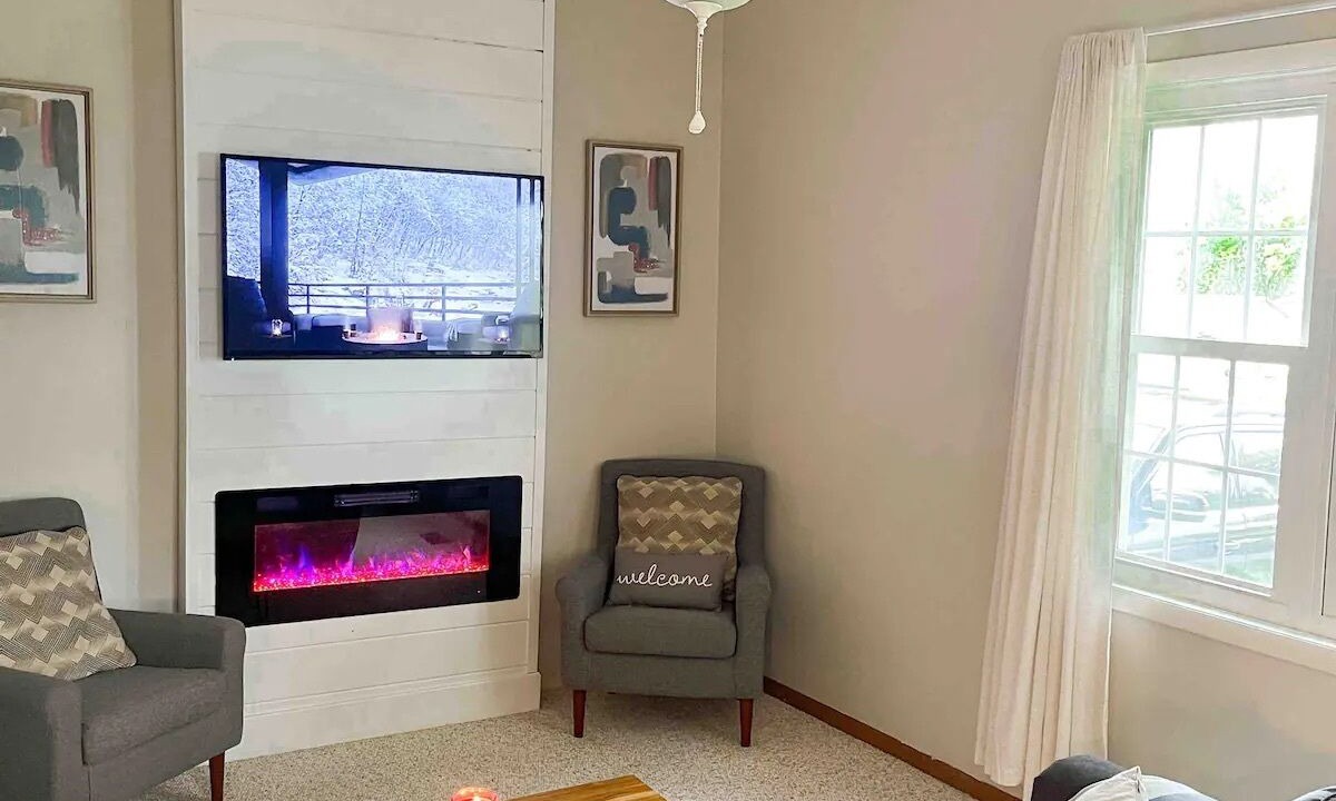 Photo of Livingroom in Three Mile Bay