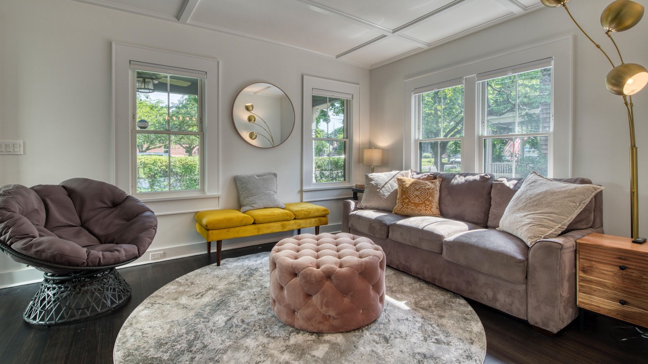 Photo of Livingroom in Greenport West