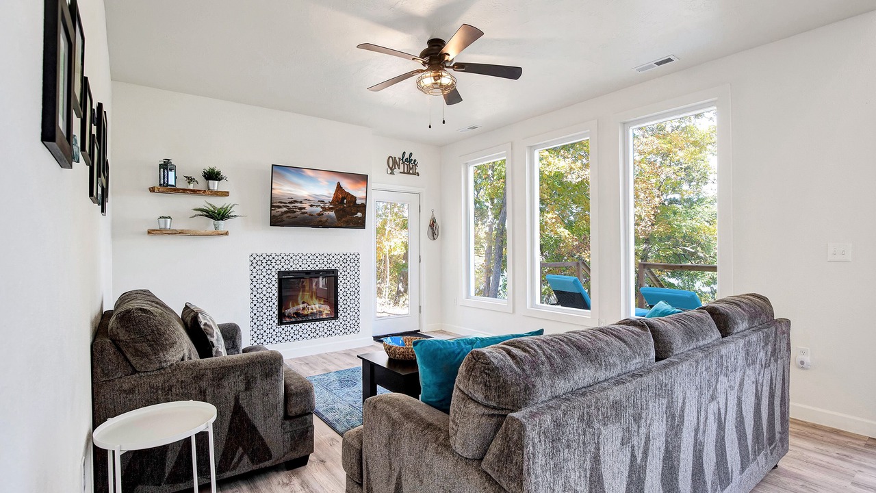 Photo of Livingroom in Lake of the Ozarks