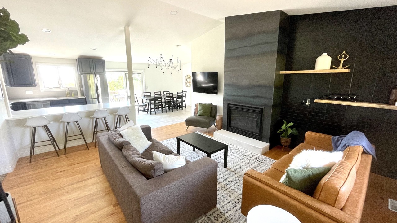 Photo of Livingroom in Berkley