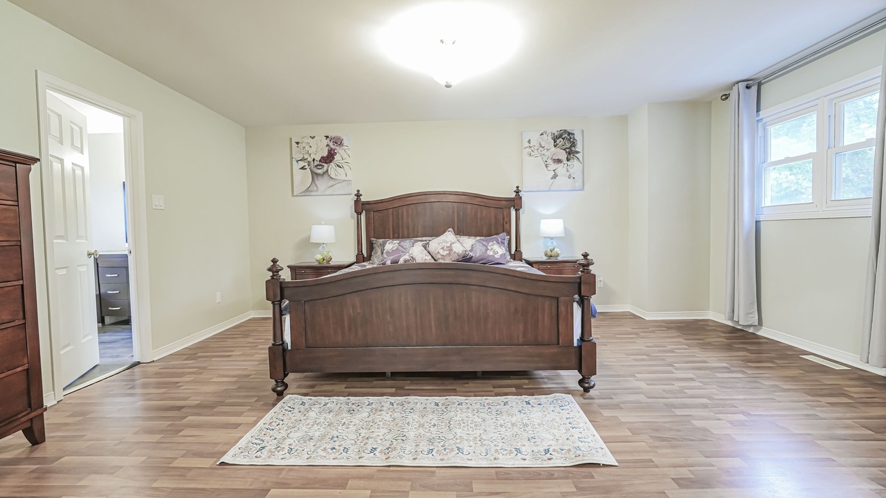 Photo of Bedroom in Richmond Hill