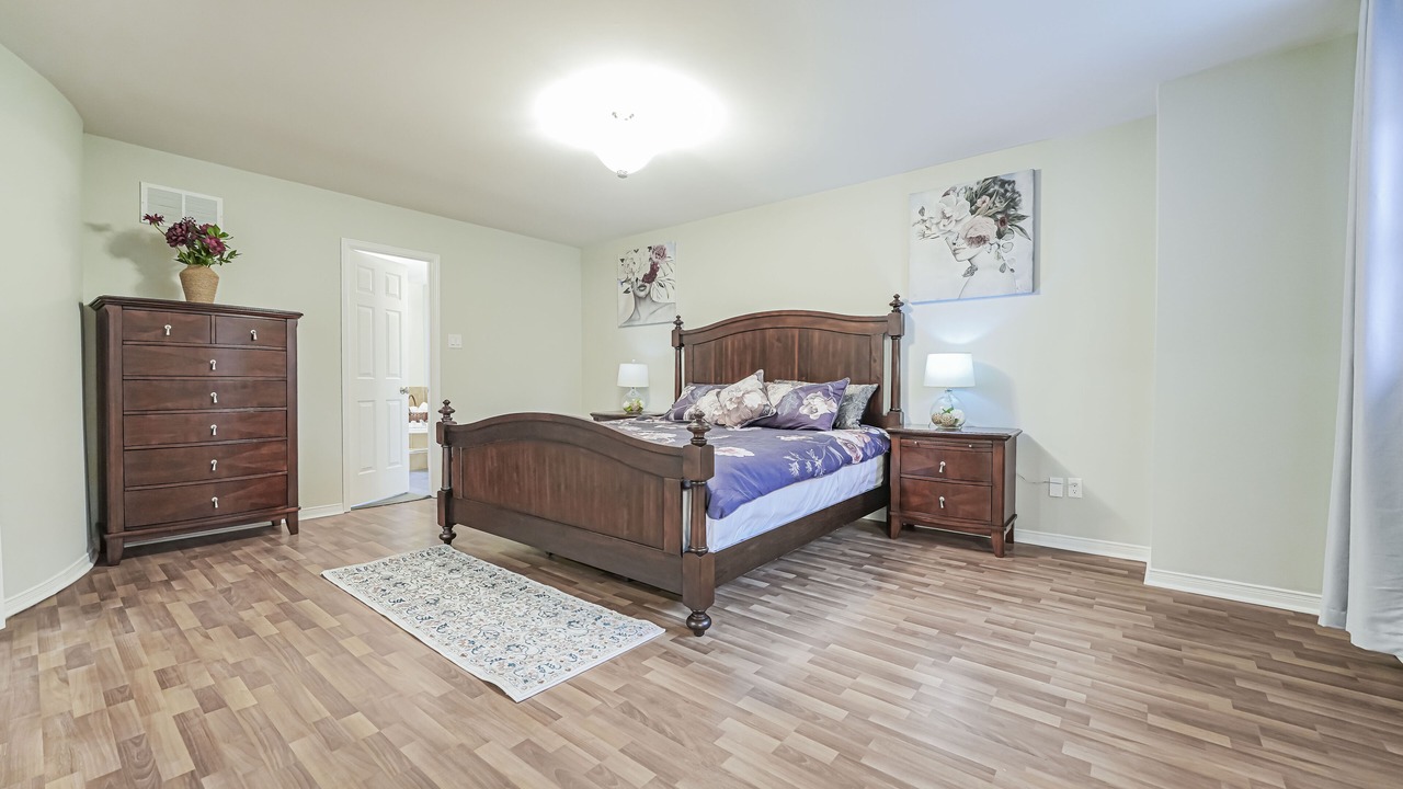Photo of Bedroom in Richmond Hill