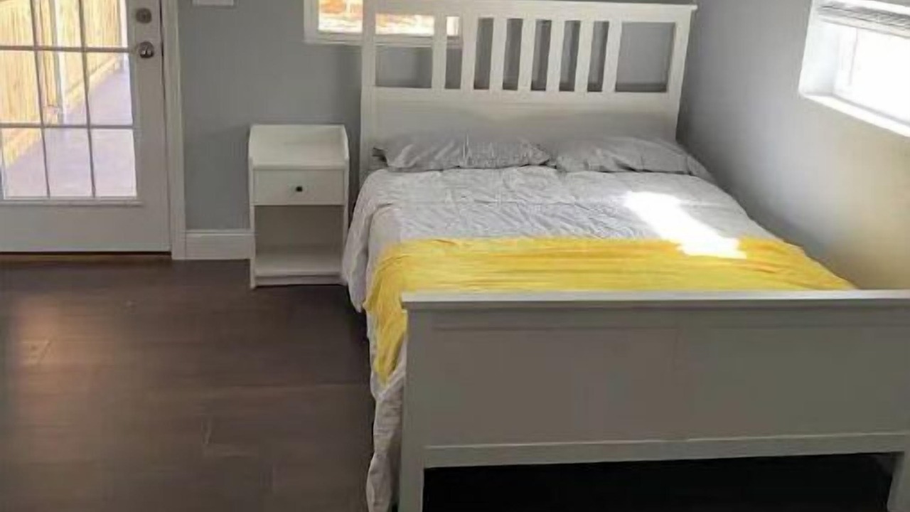 Photo of Bedroom in Central Arlington