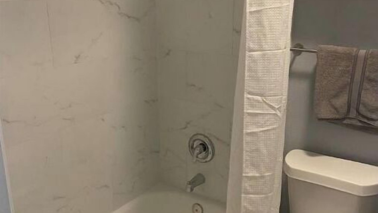 Photo of Bathroom in Central Arlington