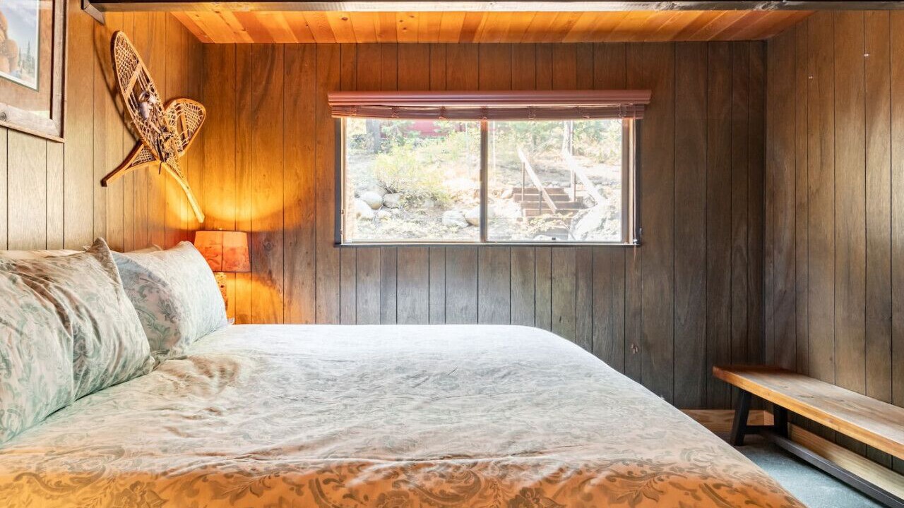 Photo of Bedroom in Homewood