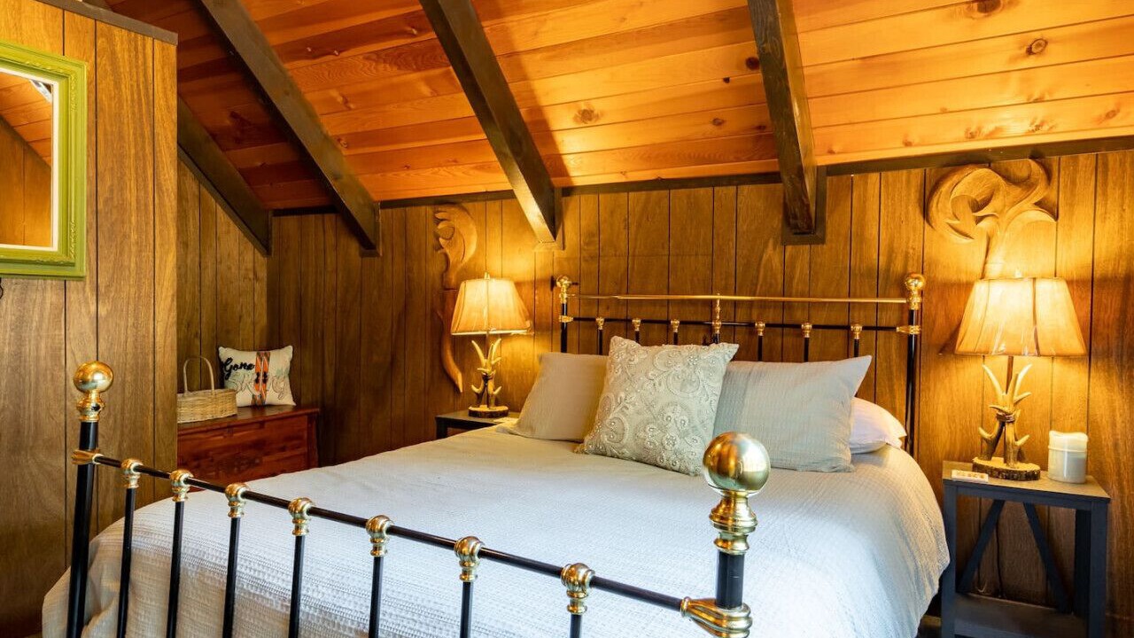 Photo of Bedroom in Homewood