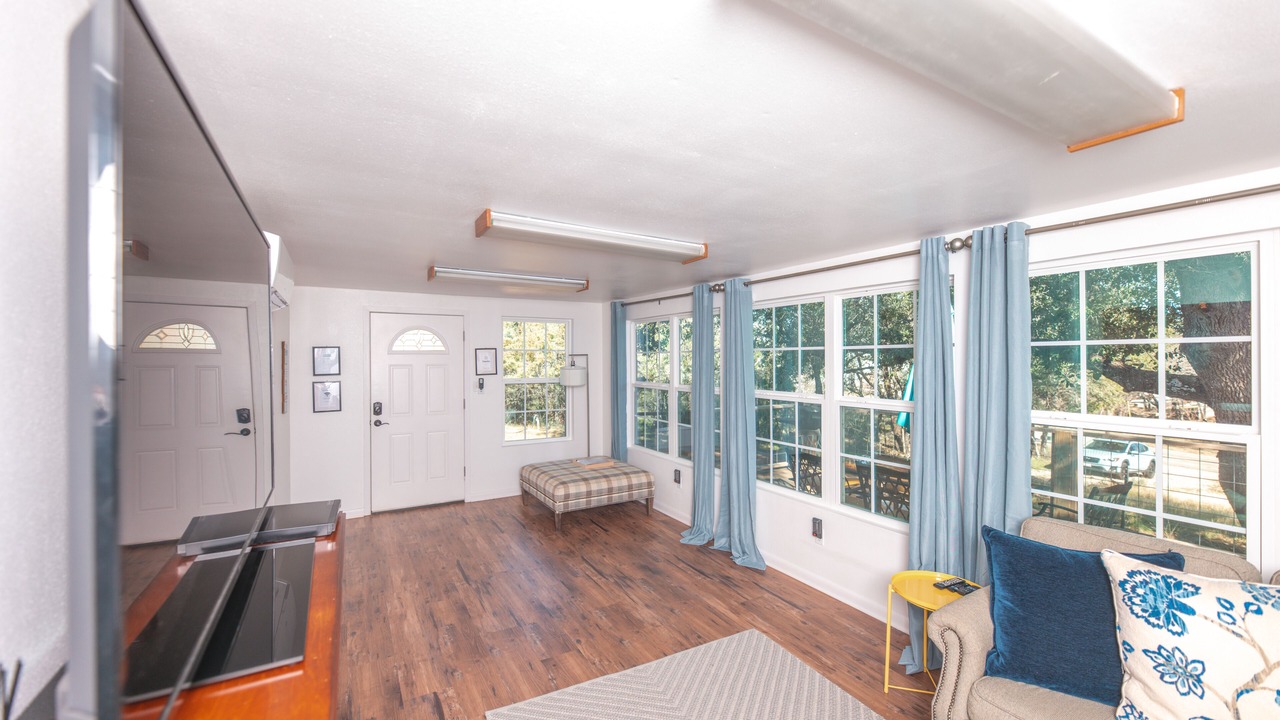 Photo of Livingroom in Sunrise Beach Village