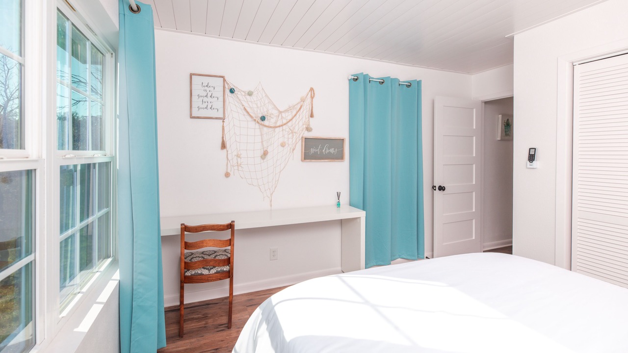 Photo of Bedroom in Sunrise Beach Village