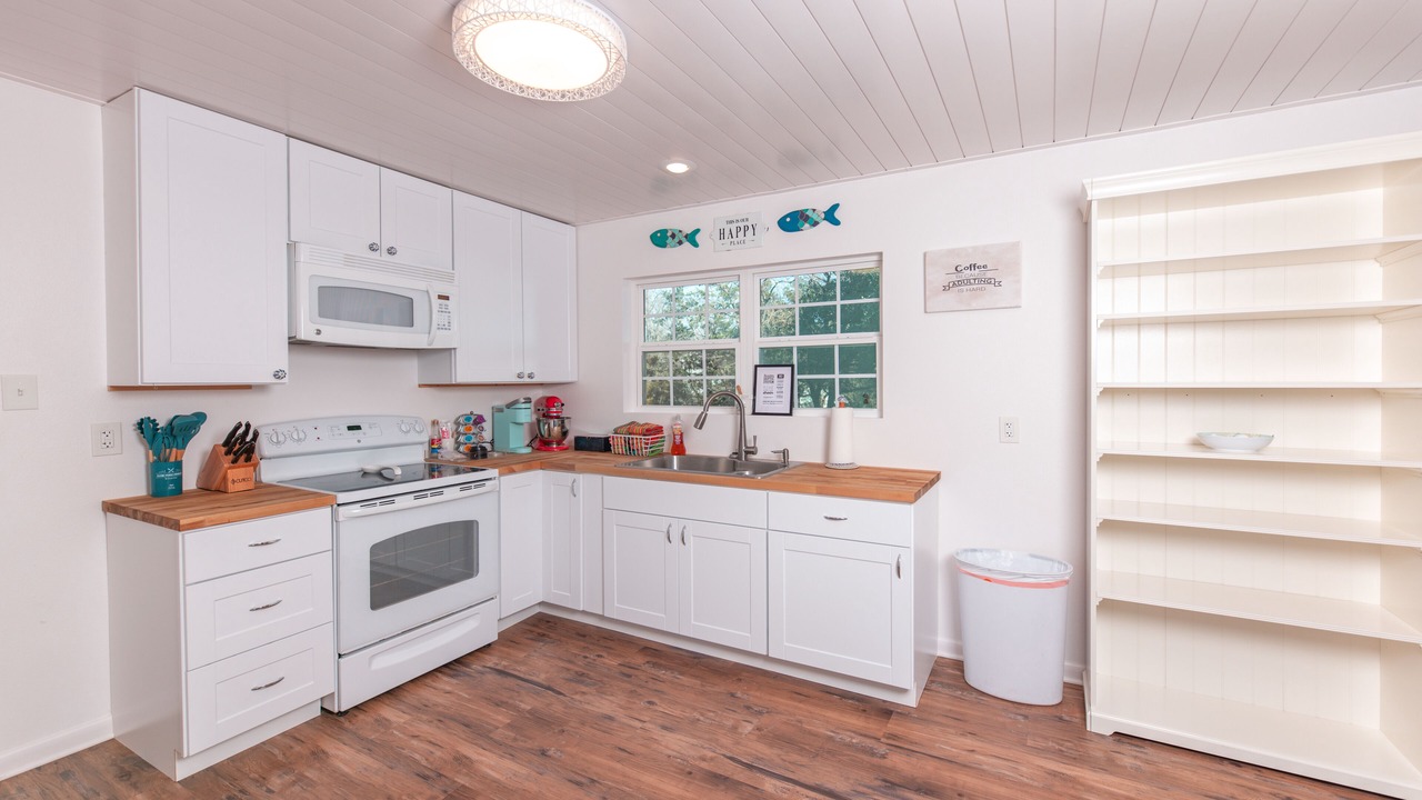 Photo of Kitchen in Sunrise Beach Village