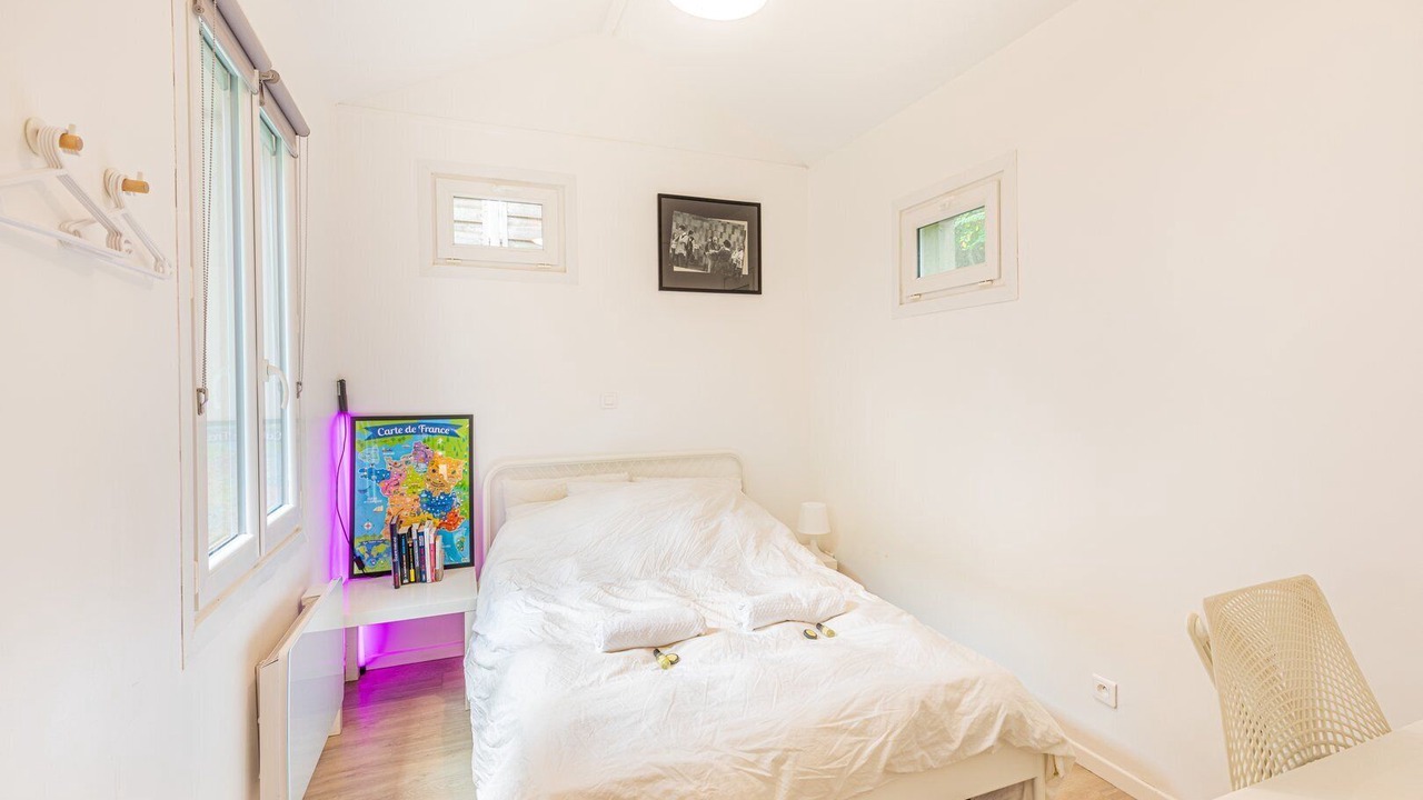 Photo of Bedroom in Les Lilas