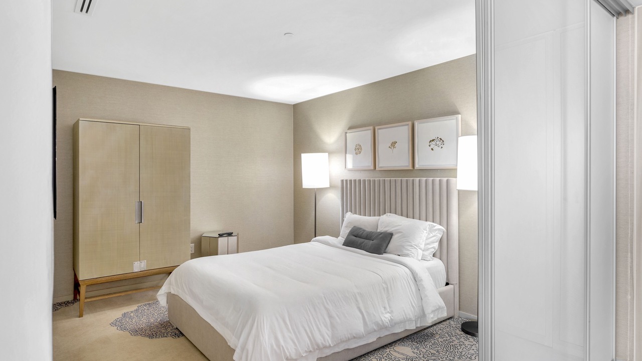 Photo of Bedroom in Bal Harbour