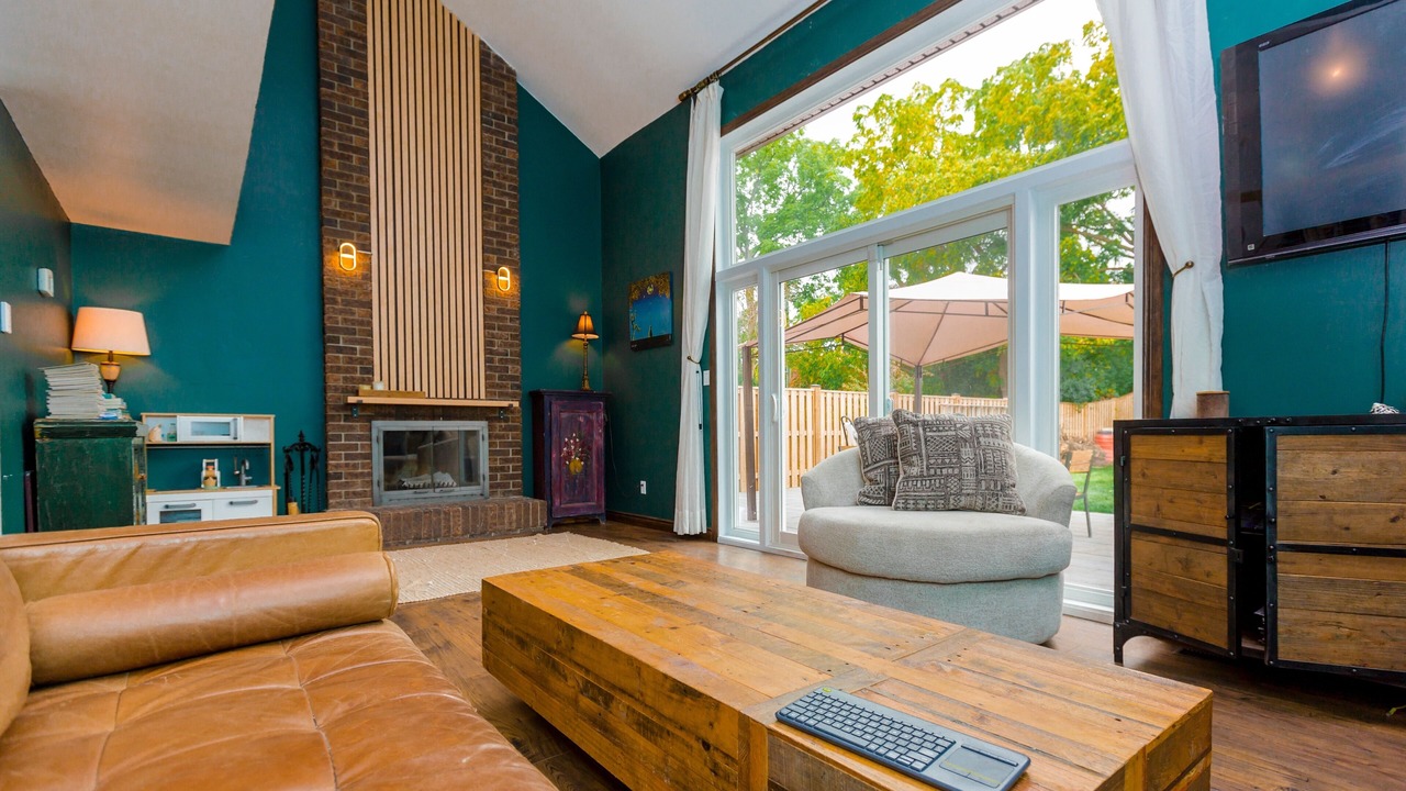 Photo of Livingroom in Pickering