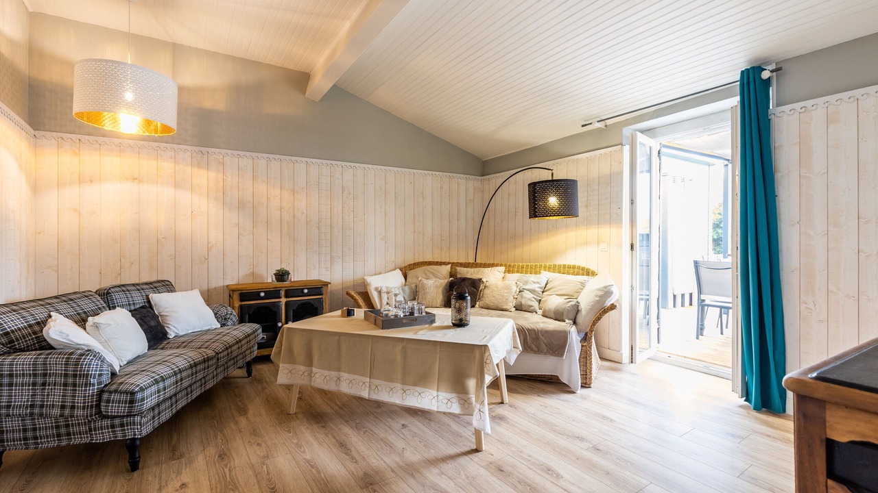 Photo of Livingroom in Vertheuil