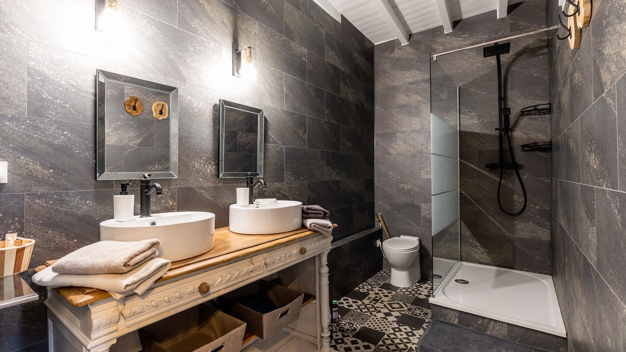 Photo of Bathroom in Vertheuil