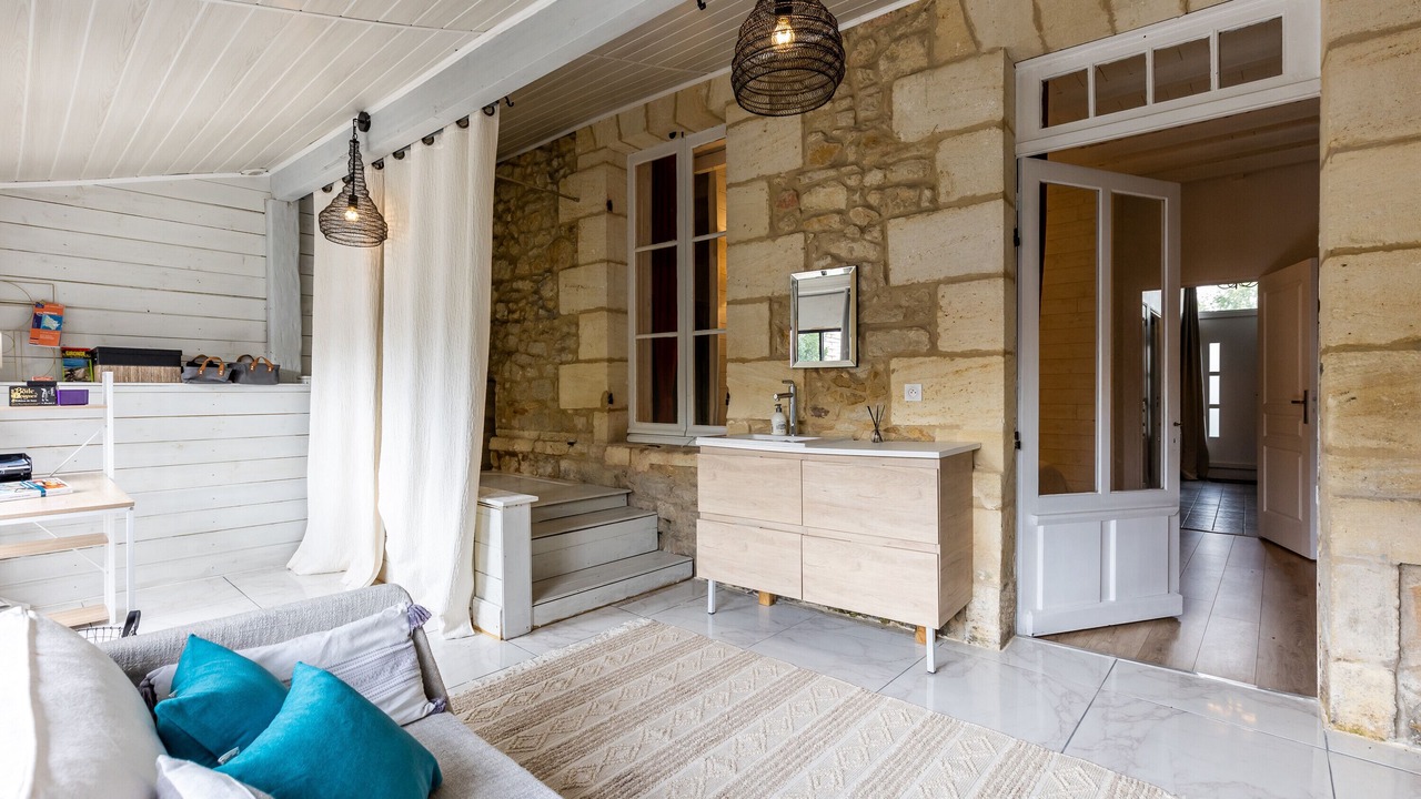 Photo of Others in Vertheuil