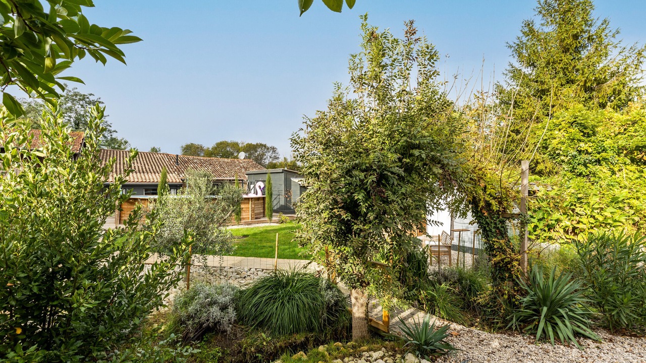 Photo of Outdoor in Vertheuil