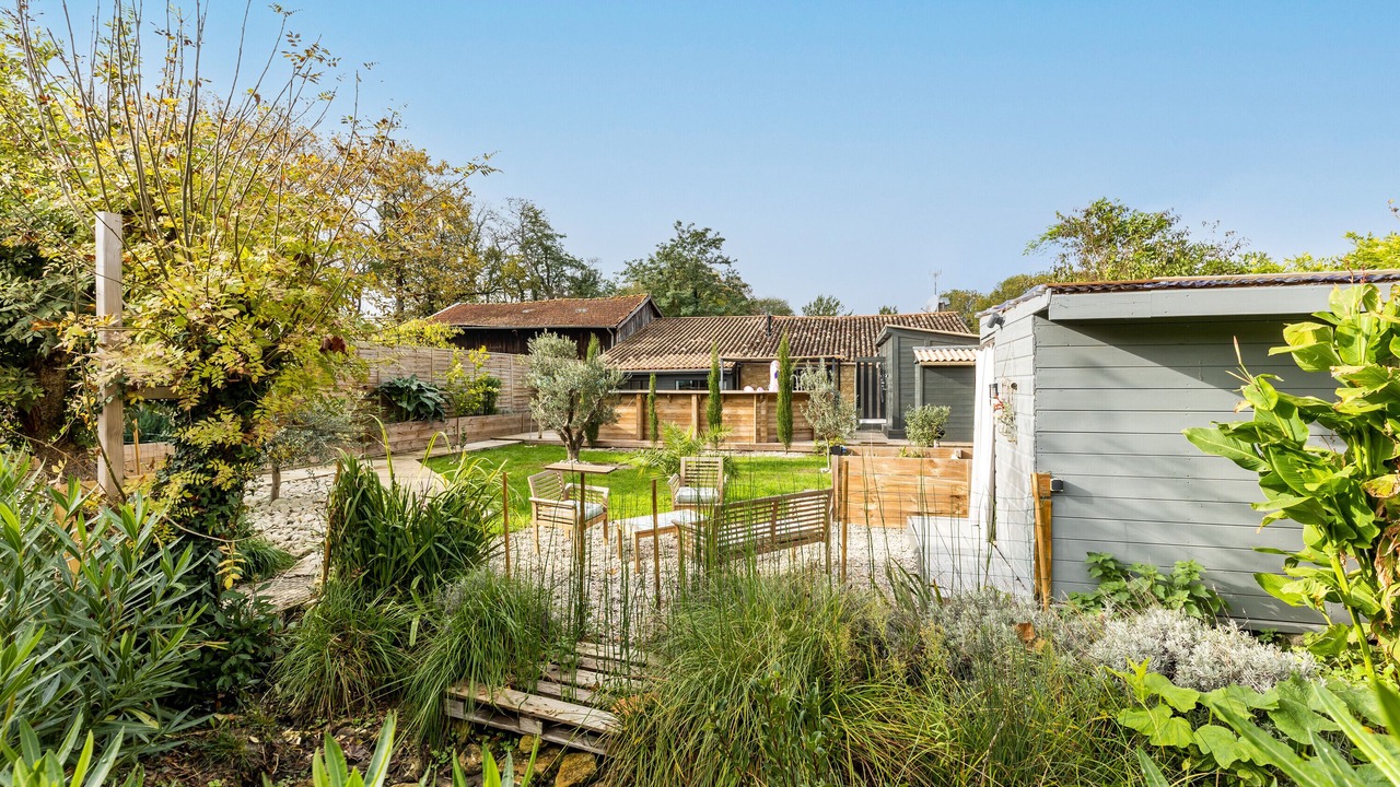 Photo of Outdoor in Vertheuil