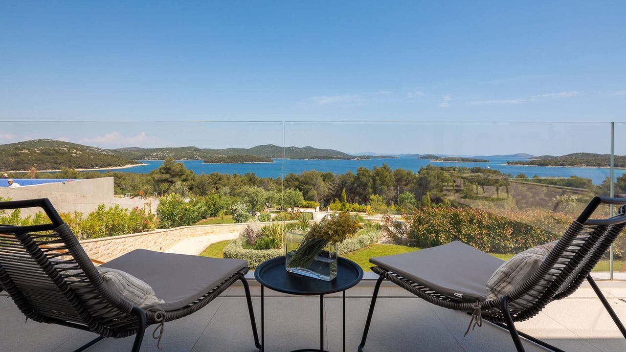 Photo of Patio Balcony in Jezera