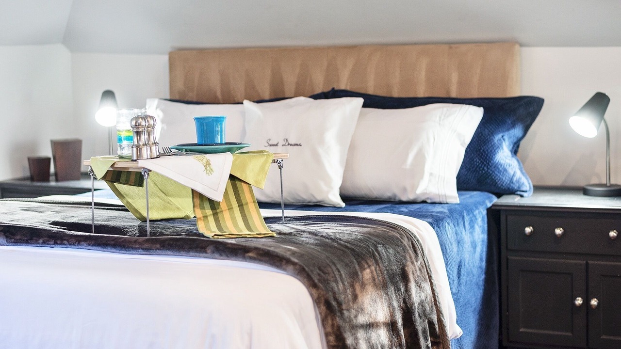 Photo of Bedroom in Peak's Suburban Addition