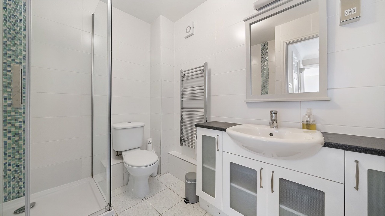 Photo of Bathroom in Bigbury-on-Sea