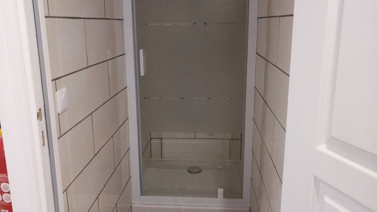 Photo of Bathroom in Crouttes-sur-Marne