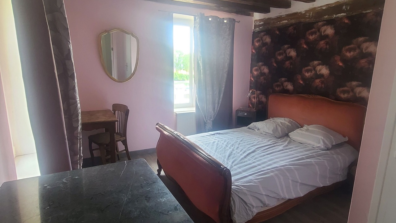 Photo of Bedroom in Crouttes-sur-Marne