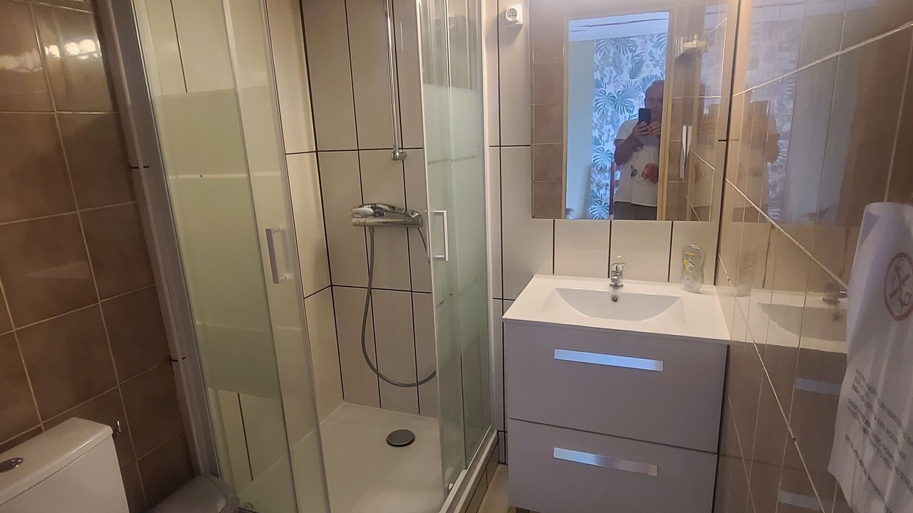 Photo of Bathroom in Crouttes-sur-Marne