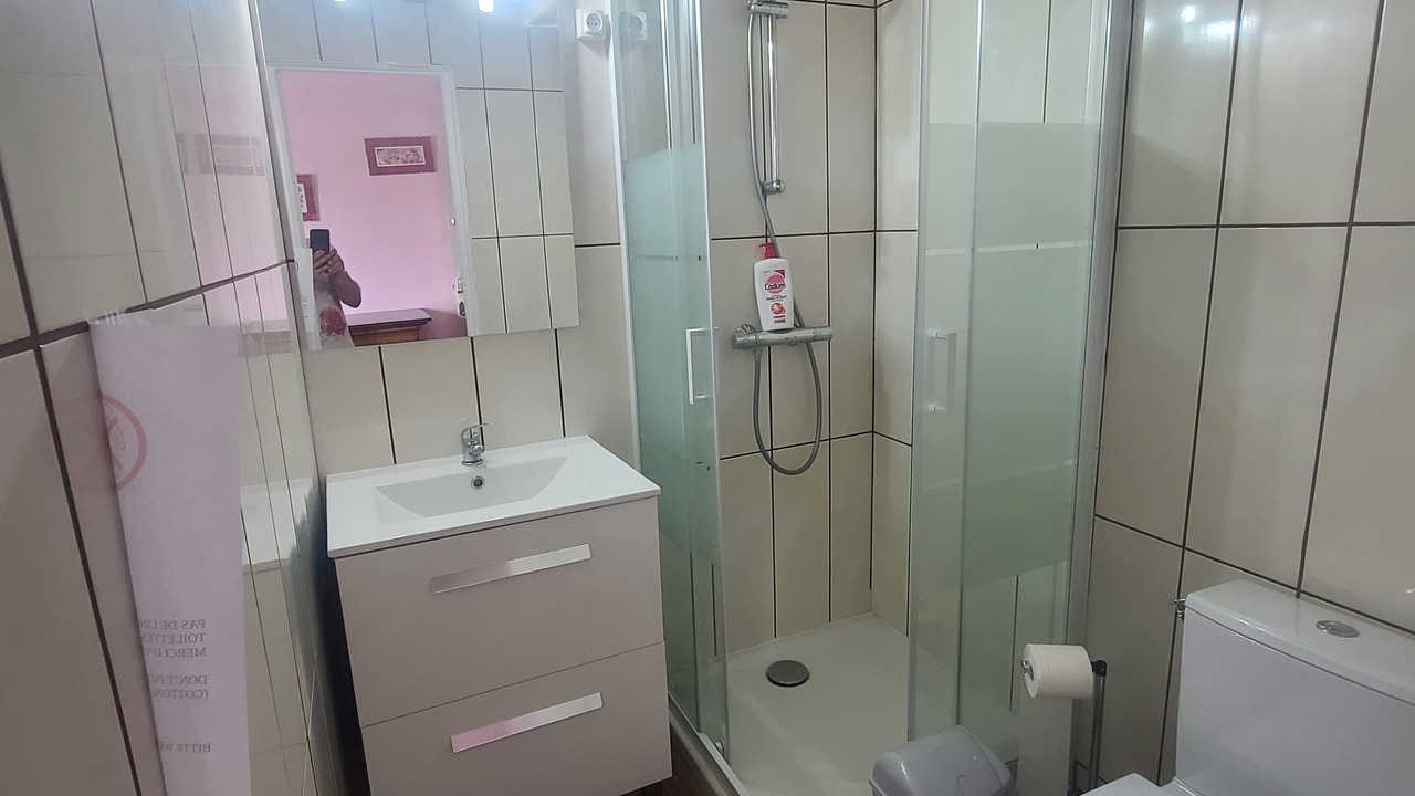 Photo of Bathroom in Crouttes-sur-Marne