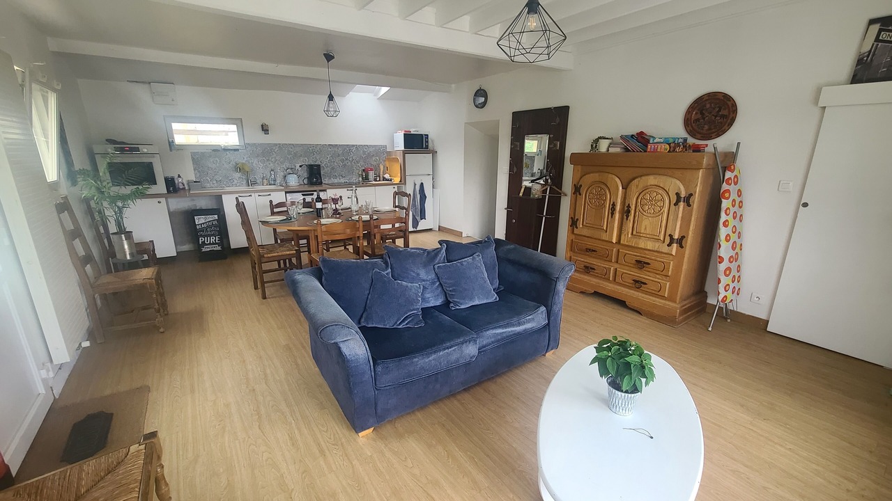 Photo of Livingroom in Crouttes-sur-Marne
