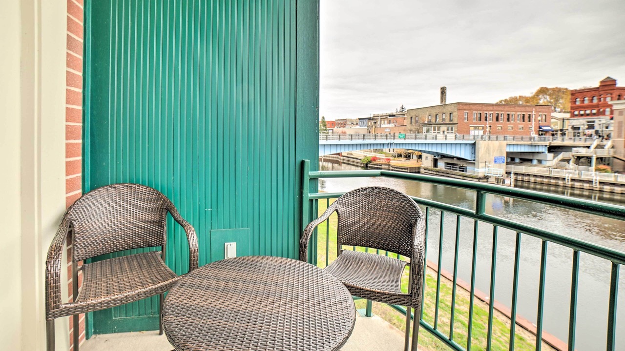 Photo of Patio Balcony in Manistee