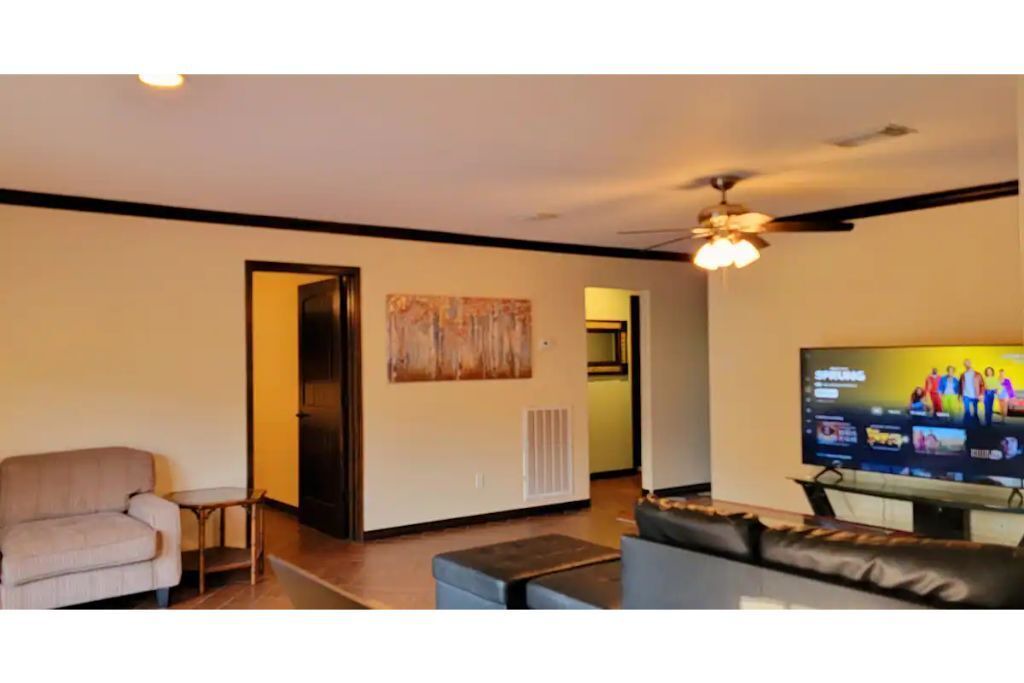 Photo of Livingroom in Spring Branch West