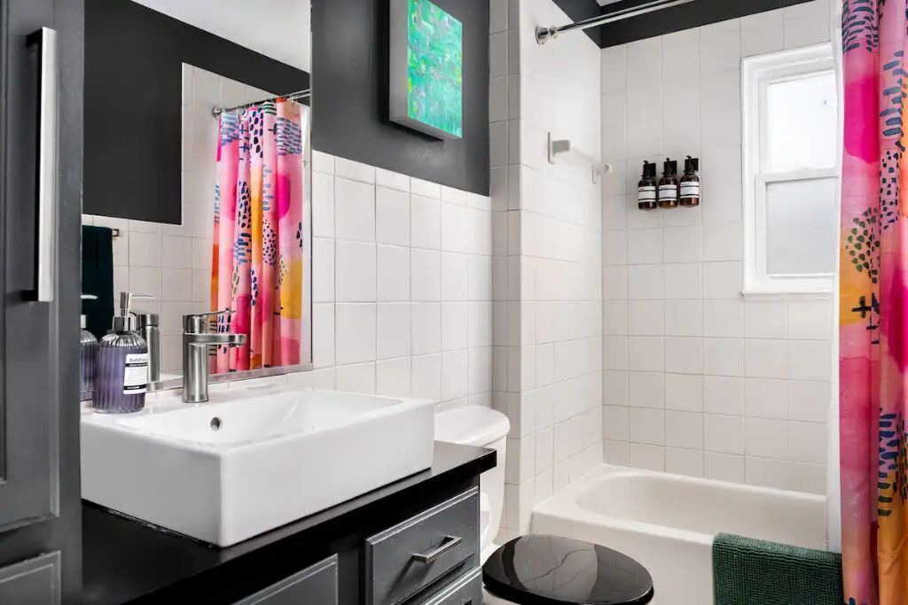 Photo of Bathroom in Waycroft - Woodlawn