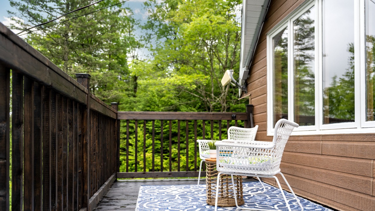Photo of Patio Balcony in Saint-Brigitte-de-Laval