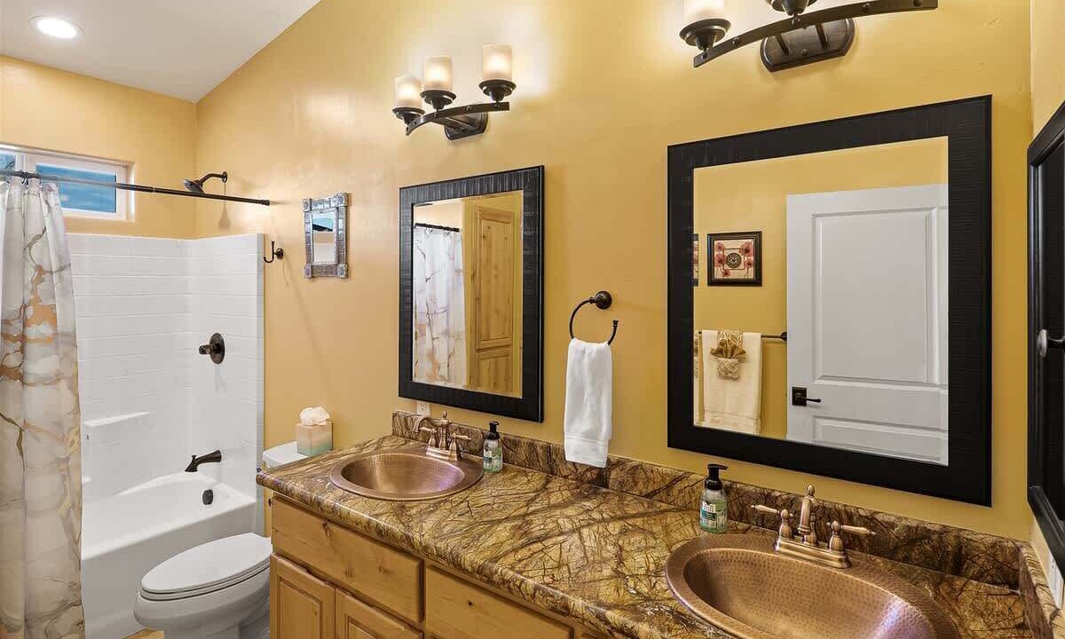 Photo of Bathroom in Cottonwood-Verde Village
