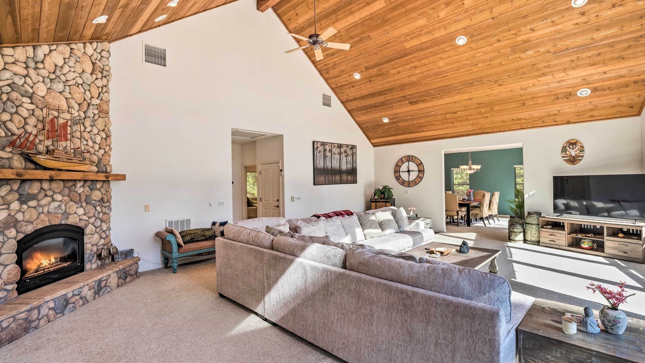 Photo of Livingroom in Glencoe
