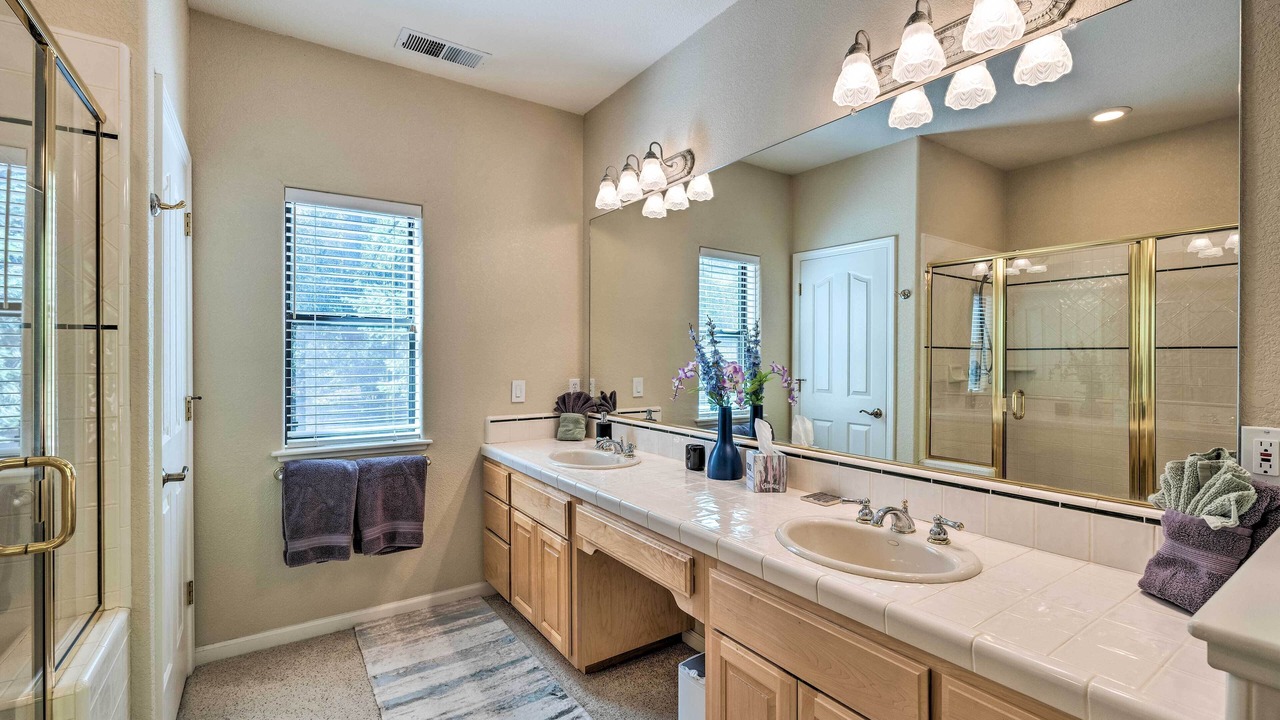 Photo of Bathroom in Glencoe