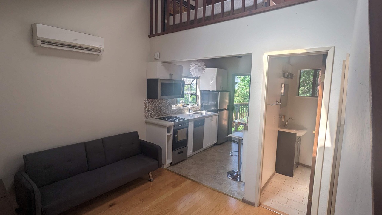 Photo of Livingroom in Lexington Hills