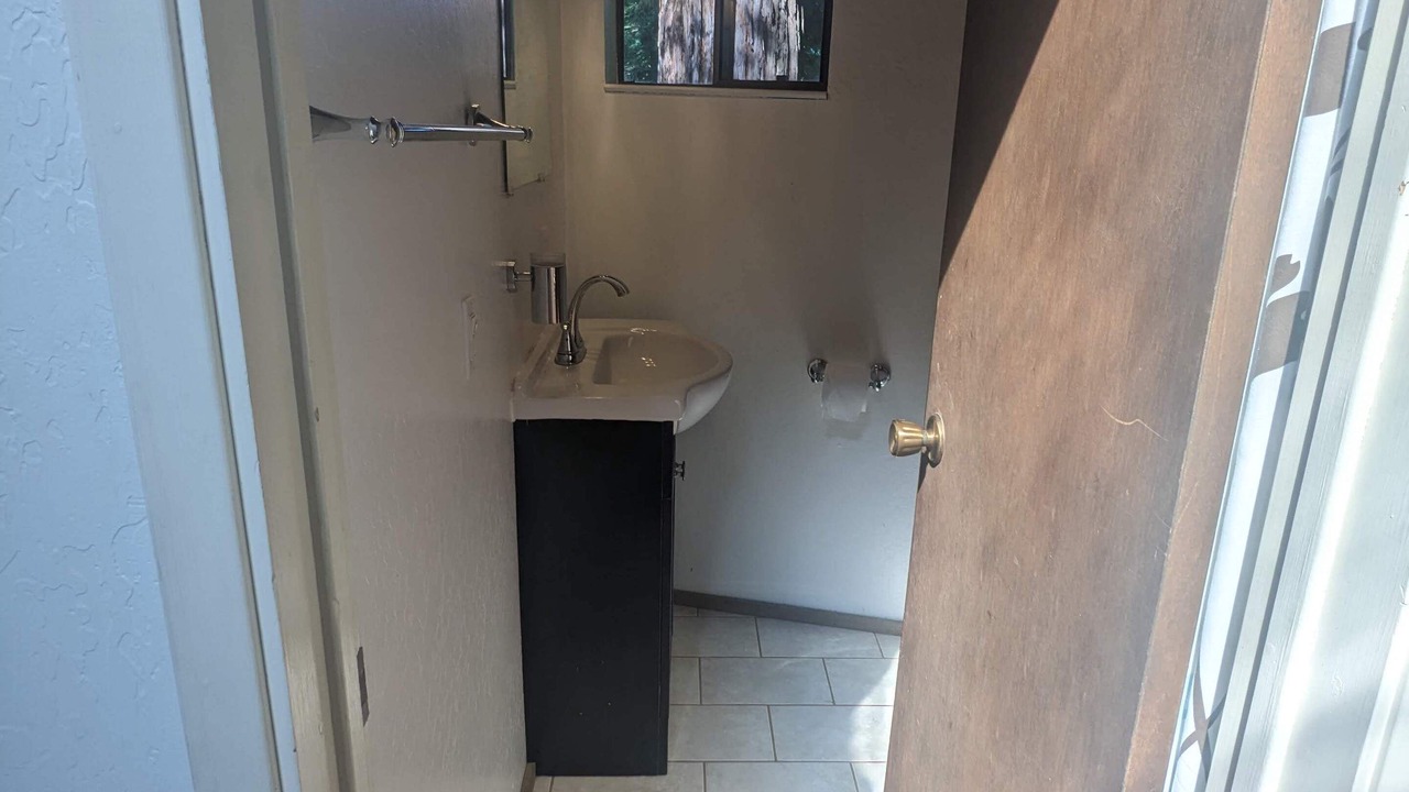 Photo of Bathroom in Lexington Hills