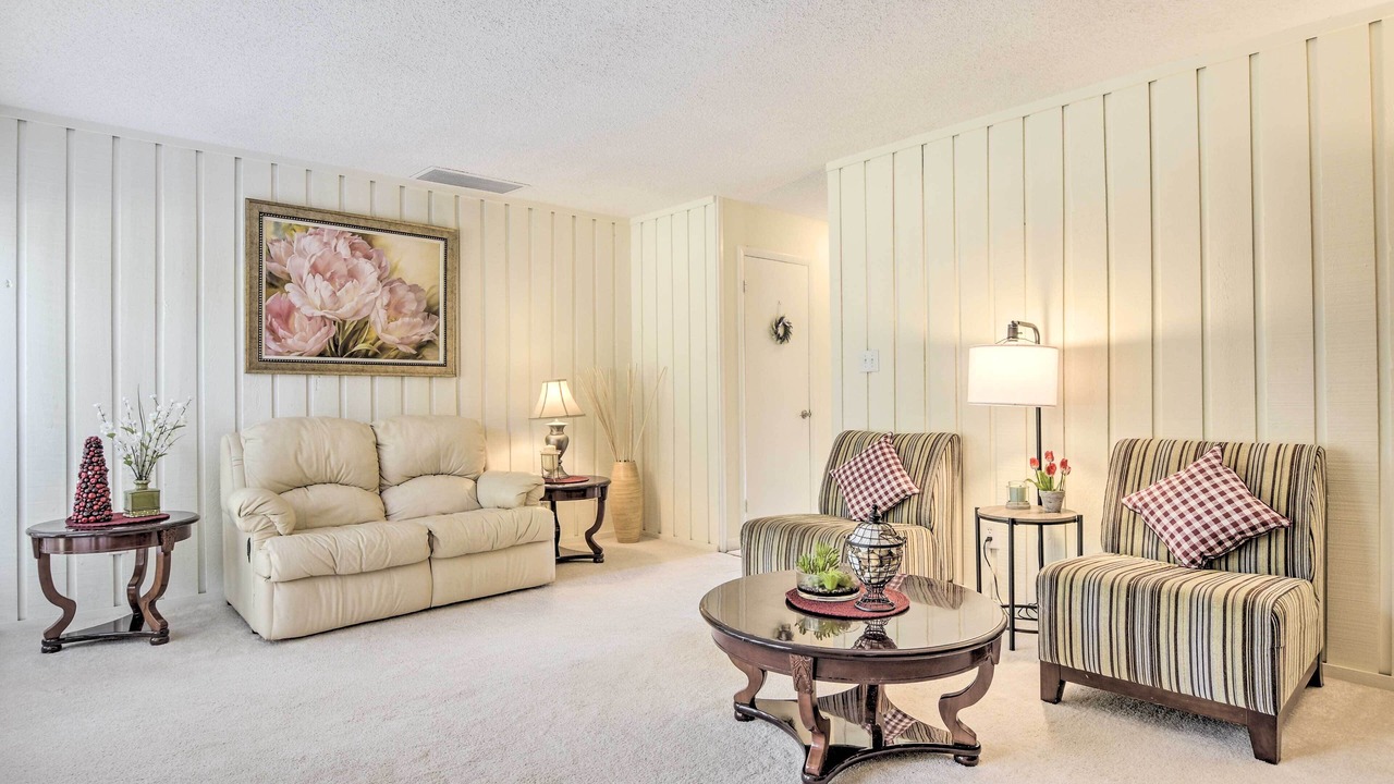 Photo of Livingroom in Chapel Hill