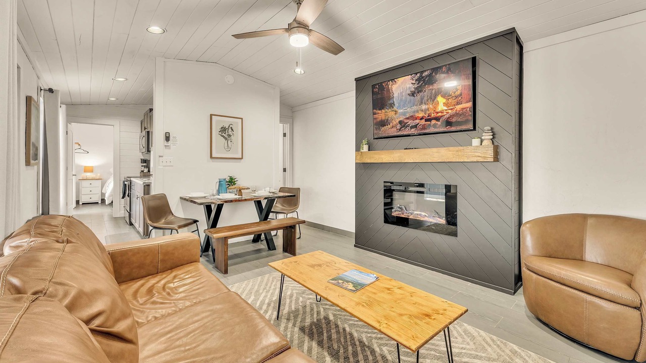 Photo of Livingroom in South Pittsburg