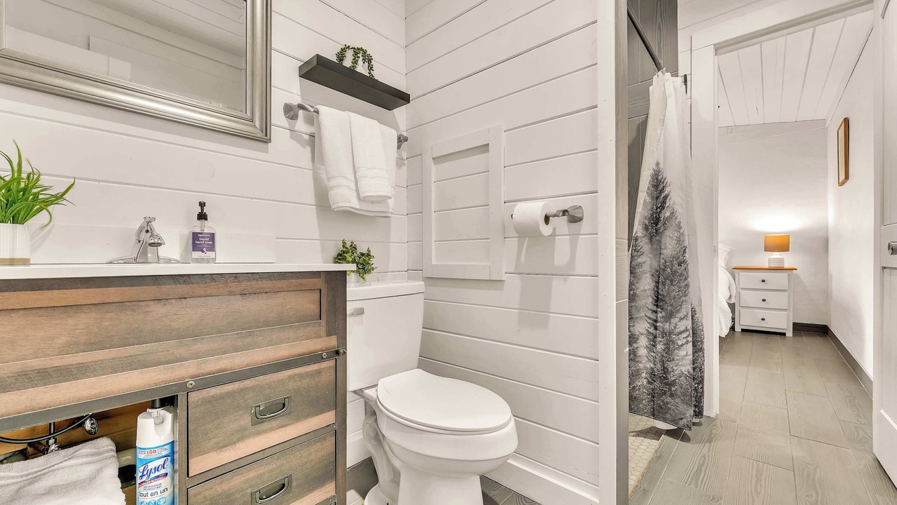 Photo of Bathroom in South Pittsburg