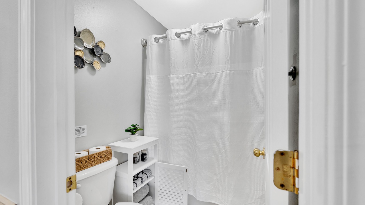 Photo of Bathroom in Huntcliff