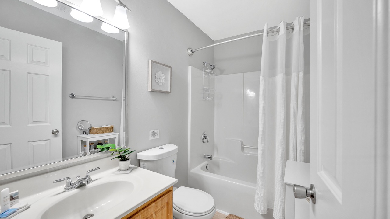 Photo of Bathroom in Huntcliff
