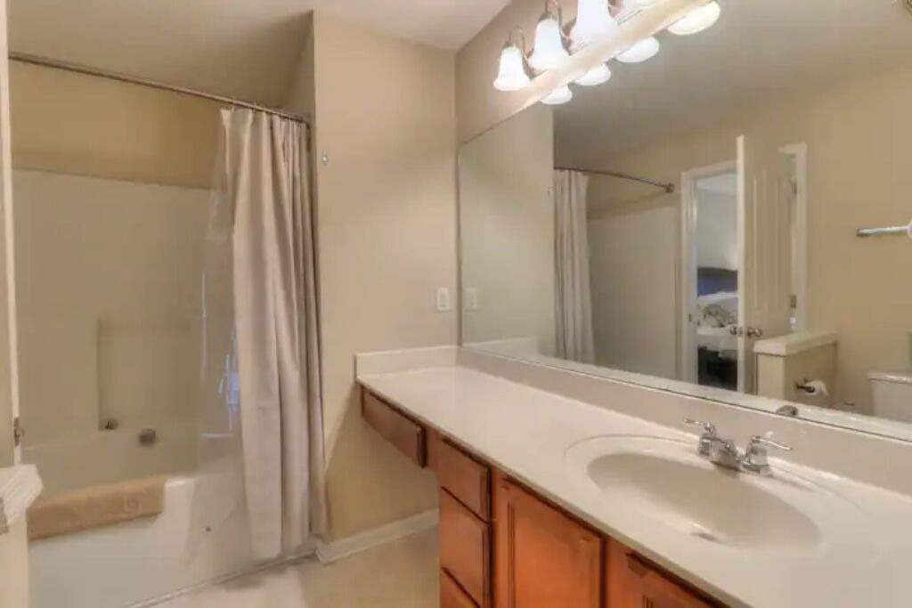 Photo of Bathroom in La Vergne