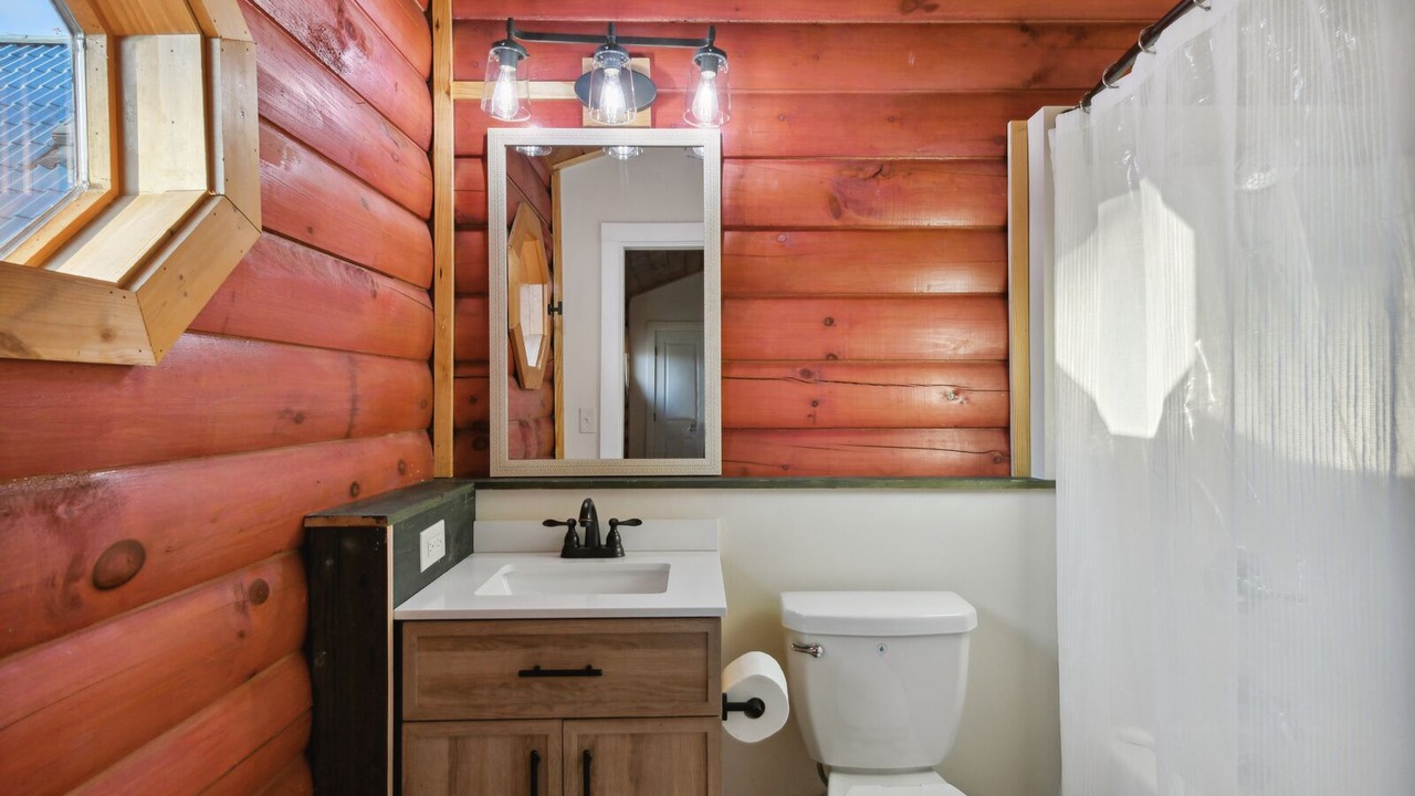 Photo of Bathroom in Waveland