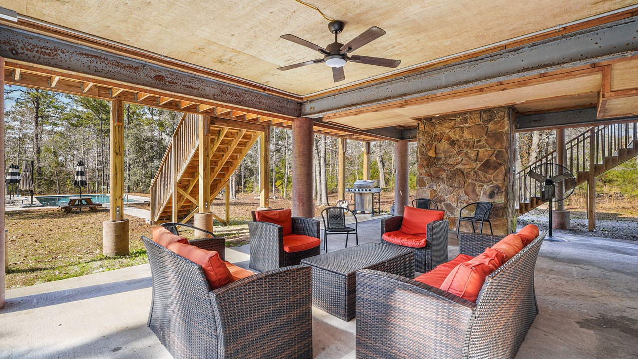 Photo of Patio Balcony in Waveland