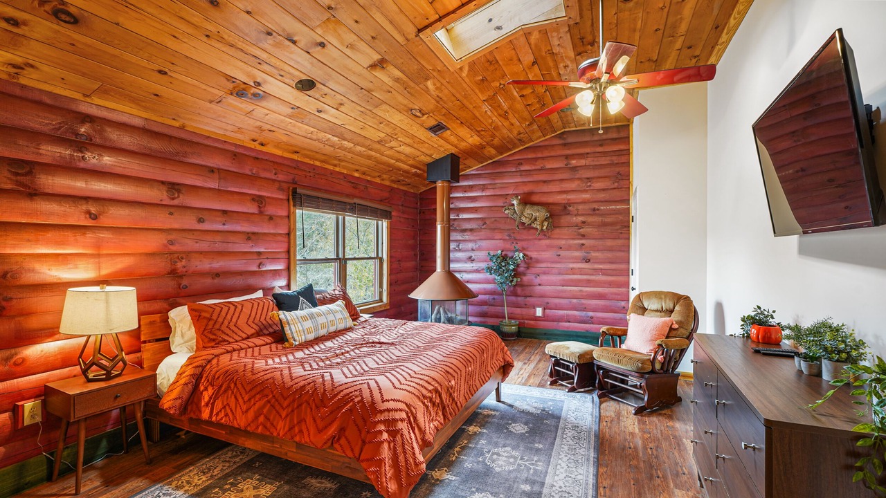 Photo of Bedroom in Waveland